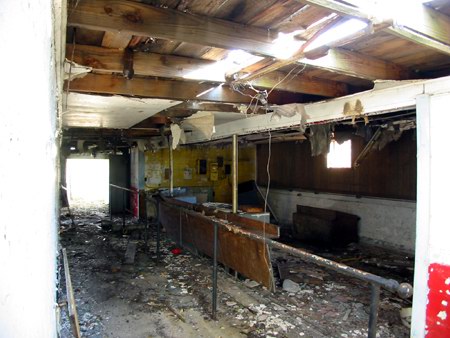 Albion Drive-In Theatre - Concession - Photo From Water Winter Wonderland (newer photo)